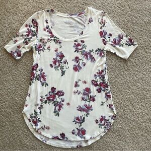 24/7 Maurice’s Floral Short Sleeve Tee